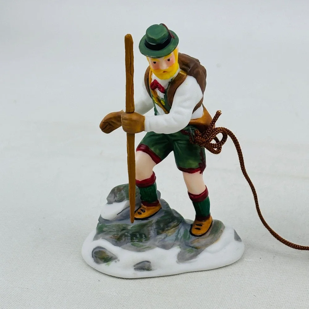 Department 56 Climb Every Mountain Set‎ of 4 Figurines Alpine Village 5613-8